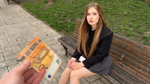 Her In Trouble —  What’s Your Move?