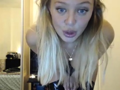 Perfect Blond Making Solo Masturbation