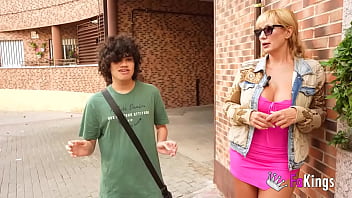 Master Class Of Victoria Vera To A Young Guy On How To Fuck A MILF