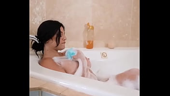 Stepmom Mona Azar Gets Her Big Bubble Butt Pounded Hard By Stepson
