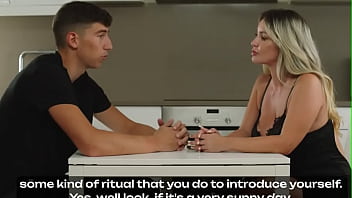 Follando A Una Rubio Tetona En La Cocina