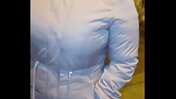 ENCUENTRO UNA MADURA PUTA EN LA CALLE Y ME SACA TODA LA LECHE